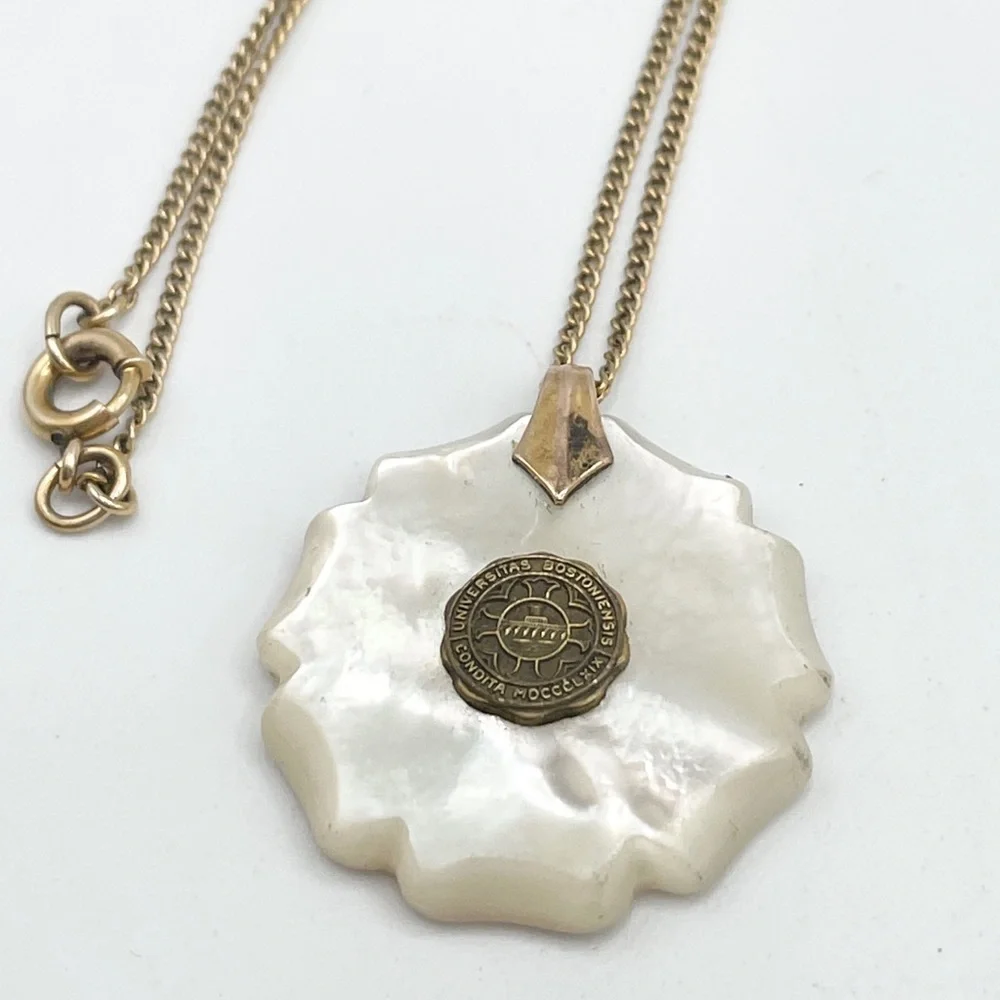 Antique mother of pearl abalone Shell pendant necklace - Picture 4 of 7